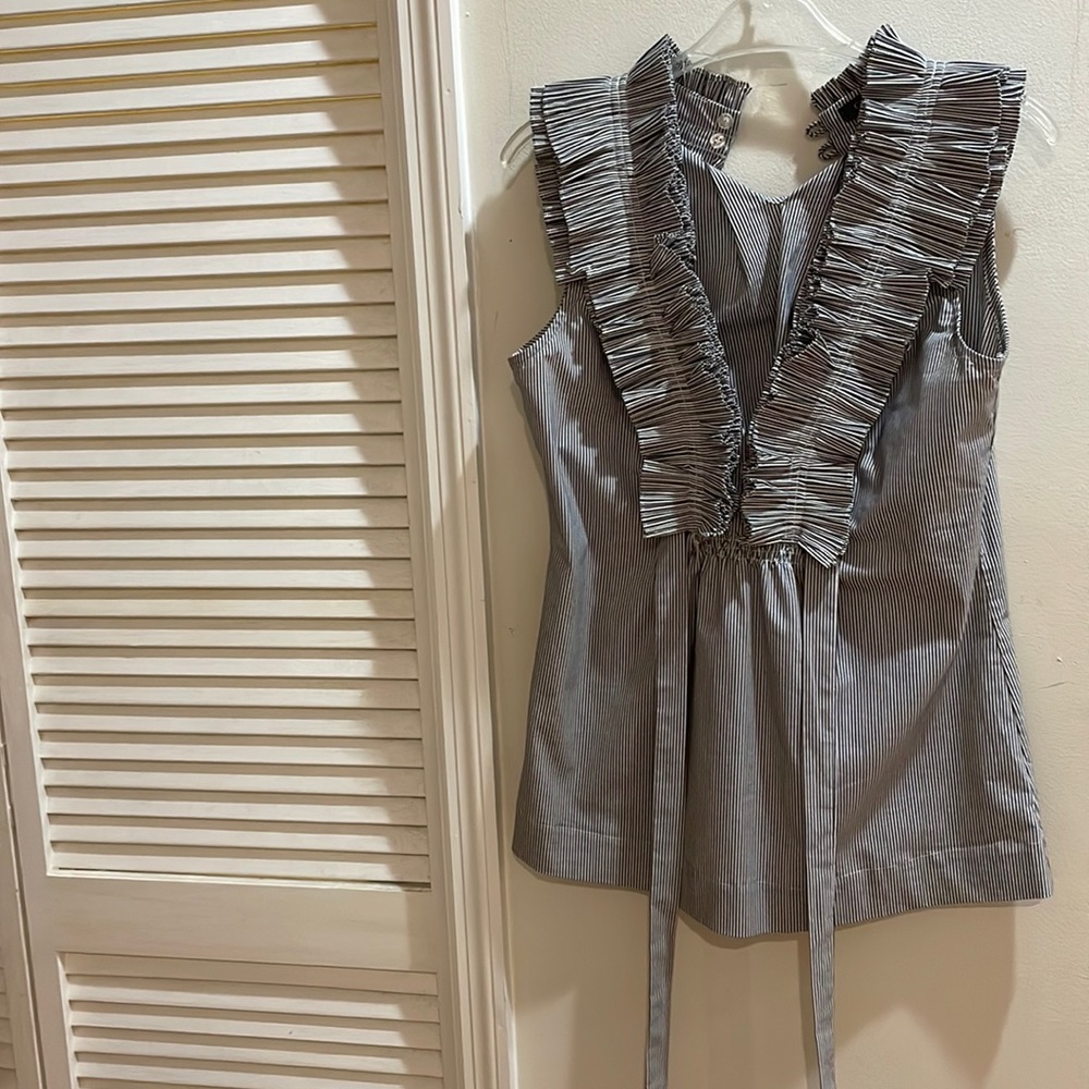 Gracia ruffle top